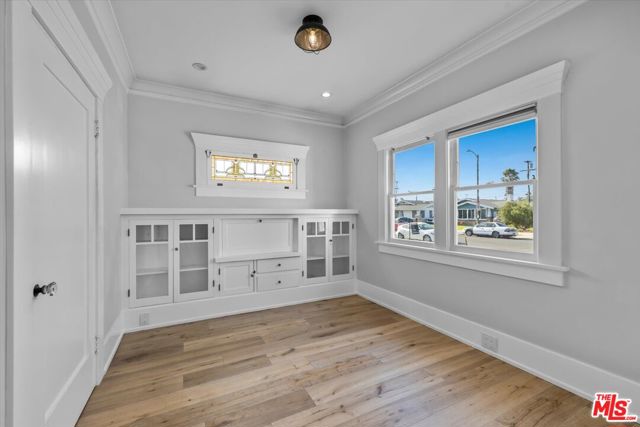 1828 W 43rd Place, Los Angeles CA: https://media.crmls.org/mediaz/8e330984-3fce-49cf-8832-161d447479b9.jpg