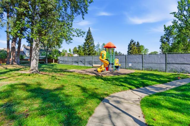 20212 Northcove Square, Cupertino CA: https://media.crmls.org/mediaz/8e336298-01da-491c-a2d5-e2cf0da2330c.jpg