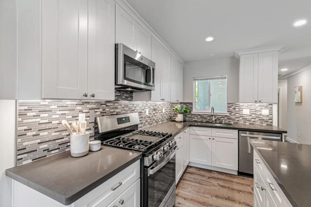 1580 Alameda De Las Pulgas, Redwood City CA: https://media.crmls.org/mediaz/8e34006f-301d-4017-83d1-82dc991e6cef.jpg