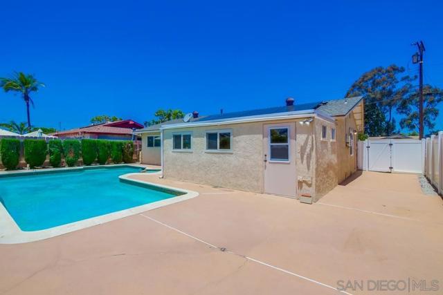5215 Palmyra Ave, San Diego CA: https://media.crmls.org/mediaz/8e352d00-0524-4107-808c-d645d2c8cafc.jpg