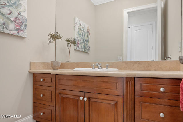 758 Camino Dos Rios, Thousand Oaks CA: https://media.crmls.org/mediaz/8e356af5-7add-4a3d-9c1c-c38682472dea.jpg