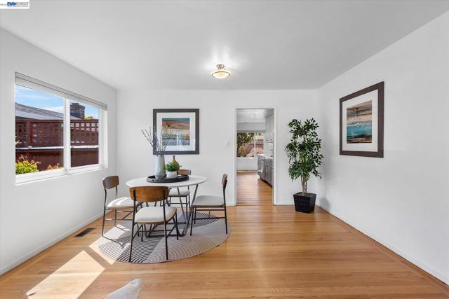 Image 11 of 46 For 831 Casanova Dr