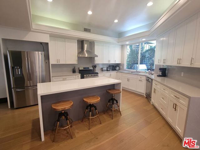 13348 Chandler Boulevard photo 6