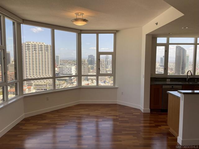 700 W Harbor, San Diego CA: https://media.crmls.org/mediaz/8e36a182-bf0a-4580-8ab4-07ccc8360db3.jpg