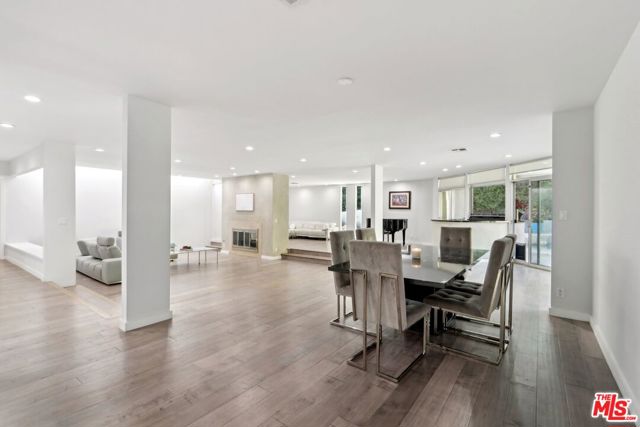 15539 Hamner Drive, Los Angeles CA: https://media.crmls.org/mediaz/8e36bb49-e957-4aff-bada-c65ba9a91260.jpg