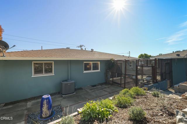 4487 Rising Hill Road, Altadena CA: https://media.crmls.org/mediaz/8e36c73c-ac2a-4acd-897b-45333825a6f4.jpg