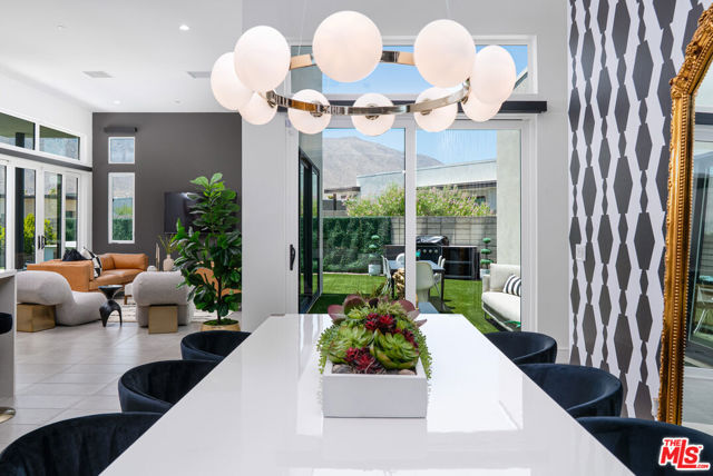 400 Fountain Drive, Palm Springs CA: https://media.crmls.org/mediaz/8e36ca94-818c-42e6-87de-bddf46462ef0.jpg