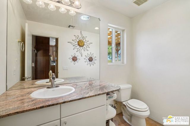 22950 Henry Road, Desert Hot Springs CA: https://media.crmls.org/mediaz/8e373b9f-0e2e-474d-9929-2e0481c83d18.jpg
