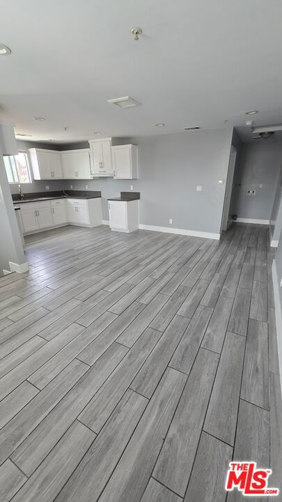 11164 S Figueroa Street, Los Angeles CA: https://media.crmls.org/mediaz/8e376068-f48a-47dd-9e59-e986dcbe3f28.jpg