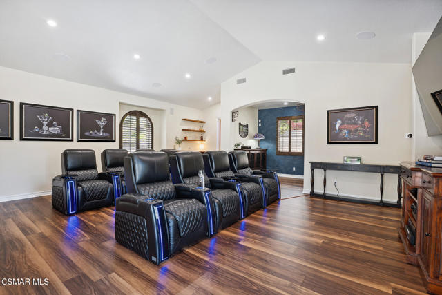 684 Noble Road, Simi Valley CA: https://media.crmls.org/mediaz/8e386c60-e66f-49b1-a996-6a55d4b834c1.jpg