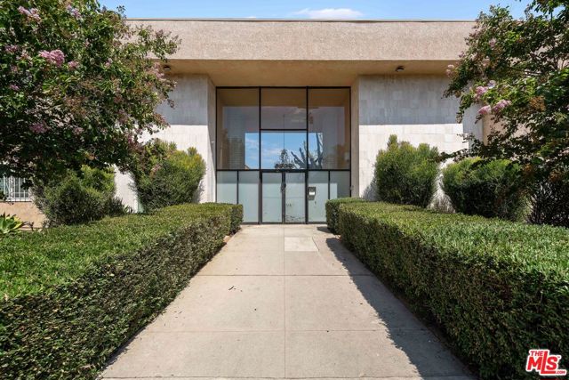 2 Bed Home for Sale in Los Angeles, California