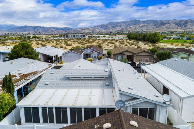 15300 Palm Drive, Desert Hot Springs CA: https://media.crmls.org/mediaz/8e3a0057-19dc-499b-86c9-e018adbff59e.jpg