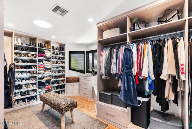 31460 Glenbridge Road, Westlake Village CA: https://media.crmls.org/mediaz/8e3a8482-1425-418b-9376-09a1296ade34.jpg