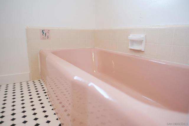 2345 Alta Vista Dr, Vista CA: https://media.crmls.org/mediaz/8e3ab796-30c9-438b-9be5-d8d3015dc3b0.jpg