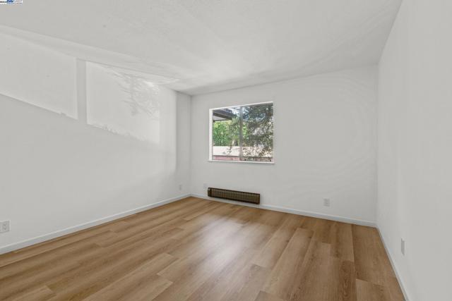 47112 Warm Springs Blvd, Fremont CA: https://media.crmls.org/mediaz/8e3b3ca7-f7ff-4396-98d5-a02a98709f75.jpg