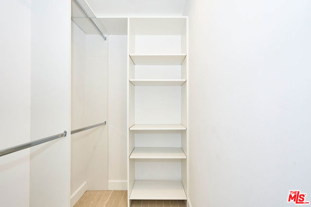 900 W Olympic Boulevard, Los Angeles CA: https://media.crmls.org/mediaz/8e3ba35a-72ed-40ca-b800-e90b29d69b78.jpg