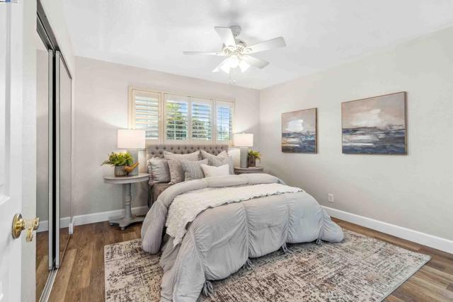 Image 4 of 59 For 38011 Temple Way