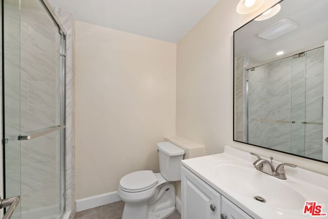 4401 W 58th Place, Los Angeles CA: https://media.crmls.org/mediaz/8e3bc957-1aa2-42ac-8785-83adbd35e283.jpg