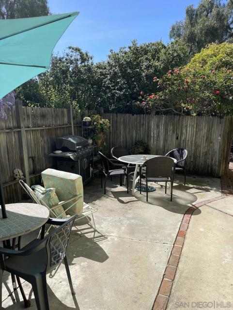 270 Madrona Street, Chula Vista CA: https://media.crmls.org/mediaz/8e3beecb-5172-4936-b123-aabee6e6d6c3.jpg