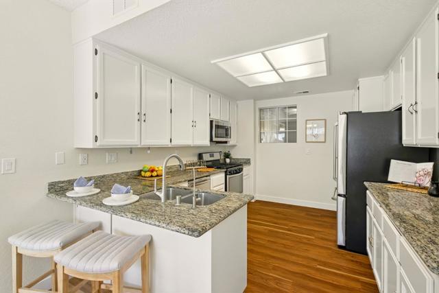 34348 Siward Drive, Fremont CA: https://media.crmls.org/mediaz/8e3d6827-f245-4b5b-b4fe-02056115eb70.jpg