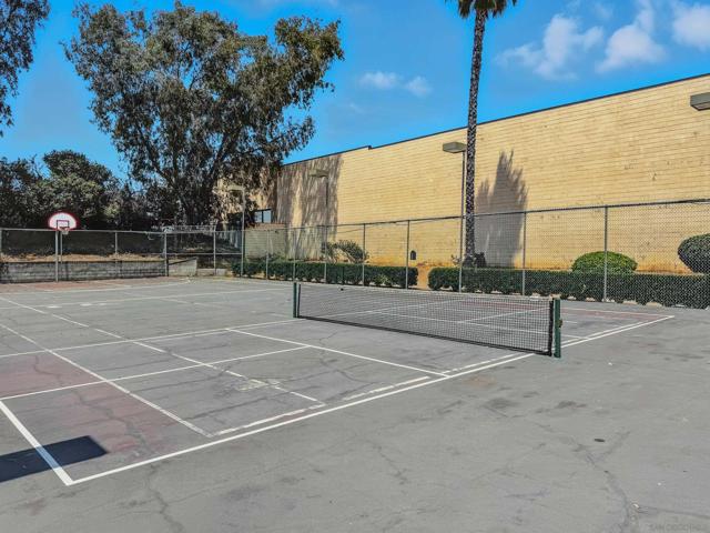 450 W W Vermont Ave, Escondido CA: https://media.crmls.org/mediaz/8e405919-cccb-4d75-809a-5ce94daf9c5c.jpg