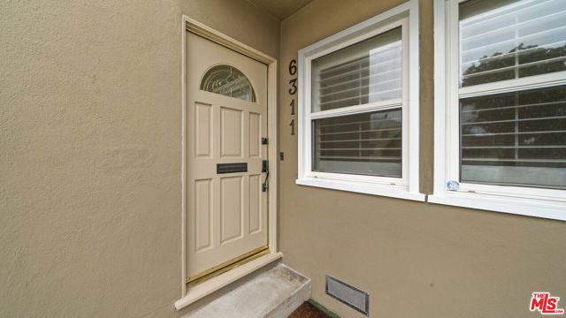 6311 La Tijera Boulevard, Los Angeles CA: https://media.crmls.org/mediaz/8e40dc4a-f03d-4fbf-bcc8-25a95452991a.jpg