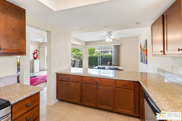 2033 E Ramon Road, Palm Springs CA: https://media.crmls.org/mediaz/8e4135f0-6898-4937-803d-d04b7dbc4008.jpg