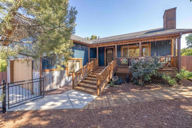 1239 E Alpinview Drive, Big Bear CA: https://media.crmls.org/mediaz/8e41734a-4820-4fc5-9852-d9998dedb10e.jpg