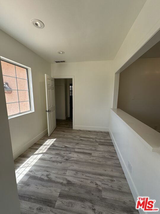 8037 Campion Drive, Los Angeles CA: https://media.crmls.org/mediaz/8e422410-087c-4212-92af-d71e60531bec.jpg