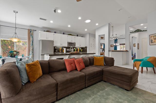 26696 Avenida Quintana, Cathedral City CA: https://media.crmls.org/mediaz/8e42509e-e7f3-41d4-a155-715765876c87.jpg