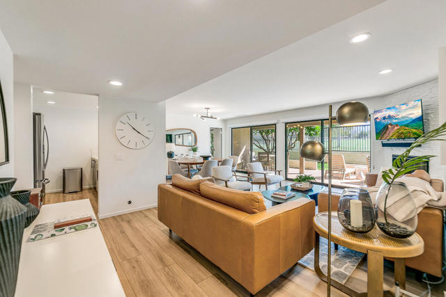 73879 Club Circle Dr, Palm Desert CA: https://media.crmls.org/mediaz/8e4250be-9b6c-4741-9c9e-a5a5bacd4e7f.jpg