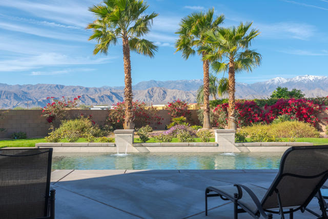 13 Via Montagna, Rancho Mirage CA: https://media.crmls.org/mediaz/8e4396f7-a03a-42a1-af99-07063405fe0b.jpg