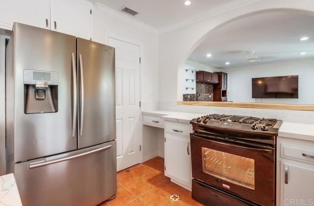 12919 Evalyn Place, Poway CA: https://media.crmls.org/mediaz/8e43bd47-5608-4535-b80b-c39178507892.jpg