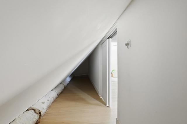 324 Glencourt Way, Pacifica CA: https://media.crmls.org/mediaz/8e4459b0-a785-4526-b7d9-8a1352713b3f.jpg