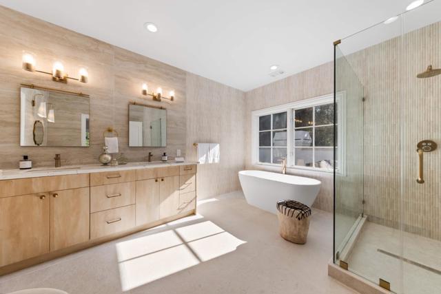 291 Atherton Avenue, Atherton CA: https://media.crmls.org/mediaz/8e44c8b4-bc68-4a8e-a9d4-ba3308b64ceb.jpg