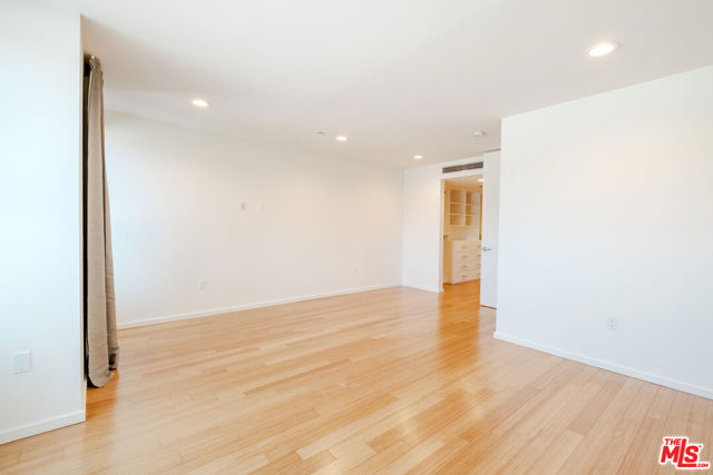 1220 N Orange Grove Avenue, West Hollywood CA: https://media.crmls.org/mediaz/8e44f1a2-9fa2-4aa9-9e0f-abda4bb9f009.jpg