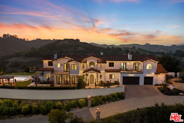 1650 Luse Tank Road, Topanga CA: https://media.crmls.org/mediaz/8e45abe9-b54d-4fe0-998e-28593d745666.jpg