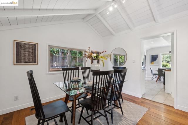 10 Wilding LN, Oakland CA: https://media.crmls.org/mediaz/8e45f6cd-6858-4bfb-b2a2-a055766960fb.jpg