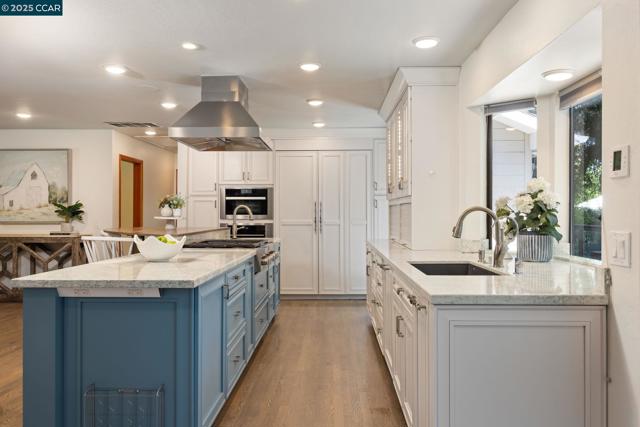 1834 Ivanhoe Ave, Lafayette CA: https://media.crmls.org/mediaz/8e460fcc-ec89-4898-a6e4-1c462cb1cfc2.jpg