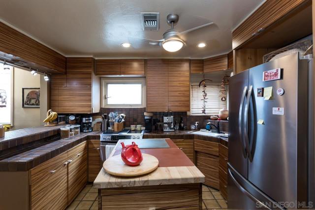 722 724 San Luis Rey Place, San Diego CA: https://media.crmls.org/mediaz/8e4699bd-f299-46fc-bbc7-a857833955b5.jpg
