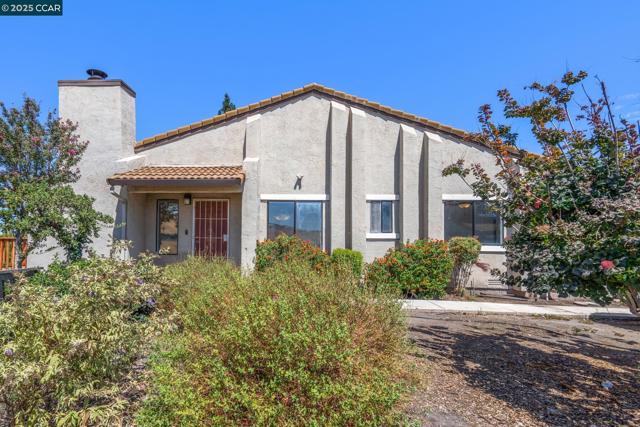 3513 Stone Pl, Antioch CA: https://media.crmls.org/mediaz/8e4785c3-cb2c-4f93-af30-398333c38217.jpg