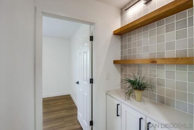 13113 Calle De Las Rosas, San Diego CA: https://media.crmls.org/mediaz/8e479e12-3c44-43ff-8dc5-b7eb95005c63.jpg
