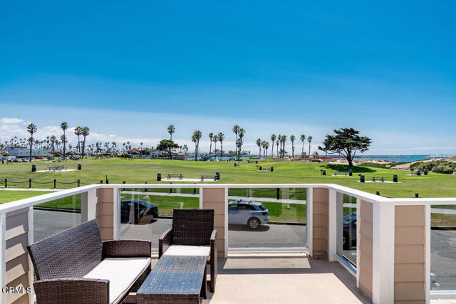 1401 GREENOCK Lane, Ventura CA: https://media.crmls.org/mediaz/8e4920d2-12a0-4888-9856-3ed636f48d6a.jpg