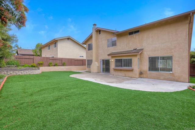 169 Camino Entrada, Chula Vista CA: https://media.crmls.org/mediaz/8e49362f-782d-4513-9dc3-248f6eaabf2e.jpg