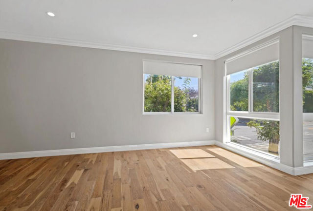1283 Havenhurst Drive, West Hollywood CA: https://media.crmls.org/mediaz/8e4939cd-359c-4697-8b64-356be94b583e.jpg