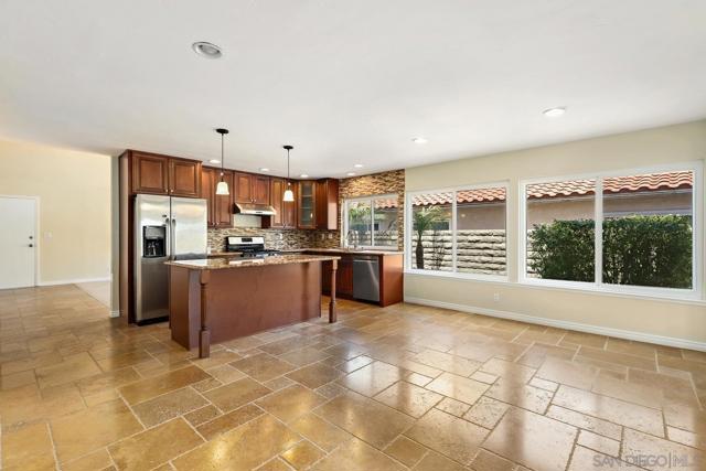 8761 Menkar Rd, San Diego CA: https://media.crmls.org/mediaz/8e4976d0-807e-4de7-85f2-2051c0a85f10.jpg