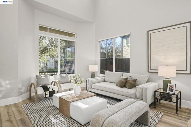 9 Cross Bridge Pl, Danville CA: https://media.crmls.org/mediaz/8e4b187a-689b-4a06-8de4-727389448e2a.jpg