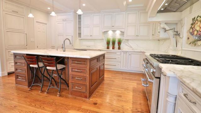 200 Iris Way, Palo Alto CA: https://media.crmls.org/mediaz/8e4bafc2-b221-4286-95cc-7fee7c200766.jpg