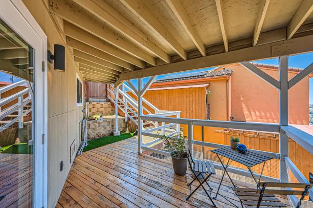 9180 Tokaj Ln, Spring Valley CA: https://media.crmls.org/mediaz/8e4bcf2d-2b87-4123-83ca-162e79e1a387.jpg