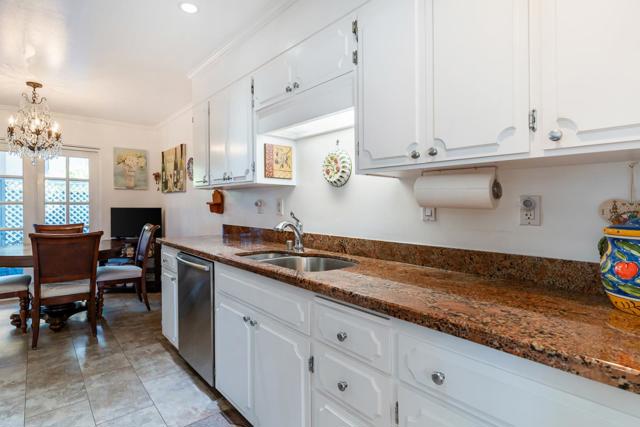 523 Maple Street, San Mateo CA: https://media.crmls.org/mediaz/8e4be741-28a6-41bf-a349-8a21d0868704.jpg